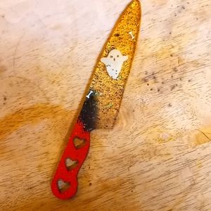 Boo bones resin dagger